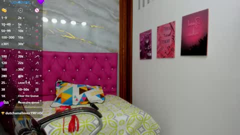 Snapshot of helen_russoo chatting on 12.05.25 Helen online show from 12.05.25