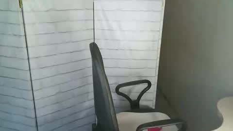 Snapshot of helen_xi chatting on 12.19.25 Helen online show from 12.19.25