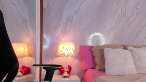 Helena Santos  online show from 03.03.26