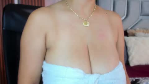 Helena Santos  online show from 07.15.26