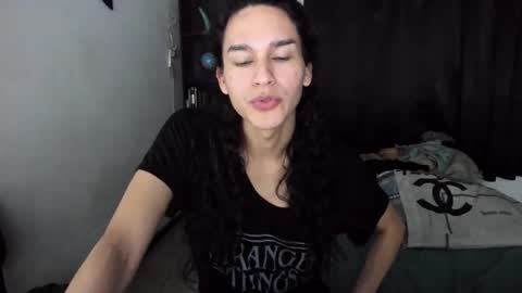 Snapshot of helena_spellman chatting on 12.18.25 helena_spellman online show from 12.18.25