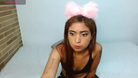Snapshot of helenacyruss666 chatting on 12.30.24 Only 18 cyrus online show from 12.30.24