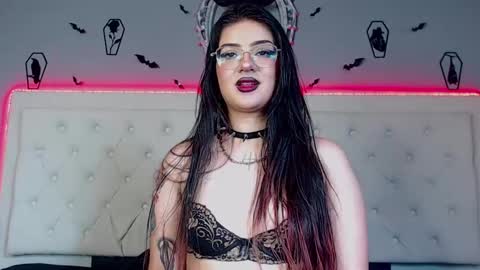 Snapshot of helenamorningstar chatting on 02.20.25 helenamorningstar online show from 02.20.25