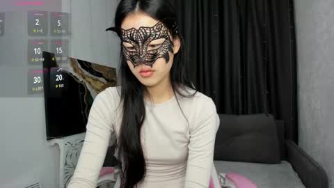 Snapshot of helenblazetrt chatting on 05.03.26 Hi I am Helen online show from 05.03.26