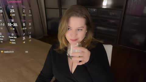Snapshot of helenbonham chatting on 04.21.26 Helena Bonham online show from 04.21.26
