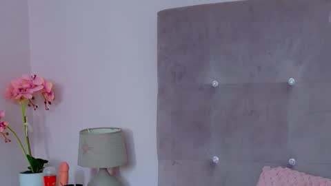 Helen online show from 02.25.26