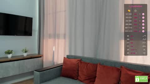 Sarah  here Help to make 100 thumbs up  online show from 02.09.25