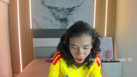 Snapshot of helenebird chatting on 06.17.26 online show from 06.17.26