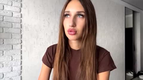 Chloe online show from 09.19.25