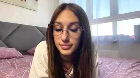 Chloe online show from 10.17.25