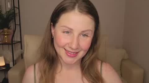 Snapshot of helens_lov chatting on 07.13.26 Helen online show from 07.13.26