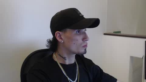 Snapshot of hell_boy66 chatting on 03.12.26 Eros online show from 03.12.26