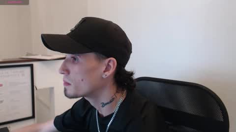 Snapshot of hell_boy66 chatting on 03.18.26 Eros online show from 03.18.26