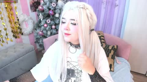 Laura online show from 12.05.24