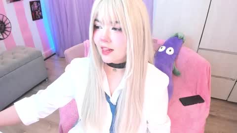 Laura online show from 10.03.25