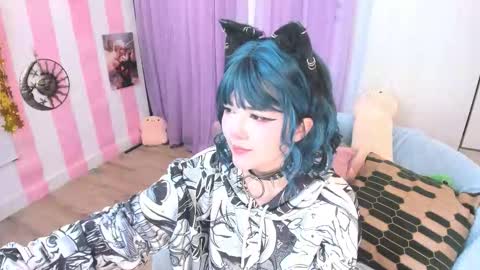 Laura online show from 11.23.25