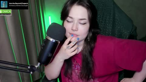 Snapshot of hell_hotline chatting on 02.20.26 Red online show from 02.20.26