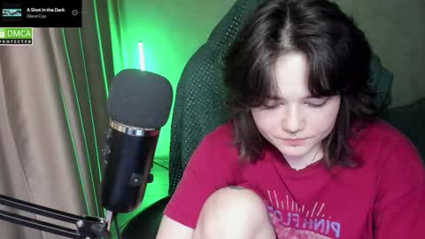 Snapshot of hell_hotline chatting on 02.21.26 Red online show from 02.21.26