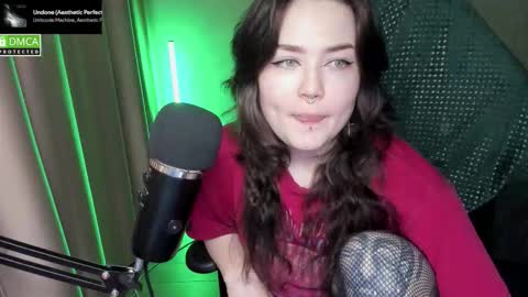 Snapshot of hell_hotline chatting on 02.23.26 Red online show from 02.23.26