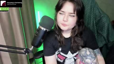 Snapshot of hell_hotline chatting on 03.11.26 Red online show from 03.11.26