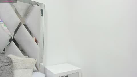 Snapshot of hellen__4master chatting on 01.25.25 Hellen online show from 01.25.25