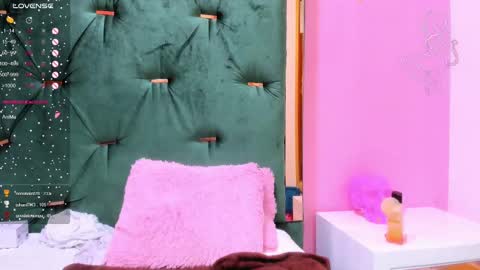 Snapshot of hellen__4master chatting on 02.23.25 Hellen online show from 02.23.25