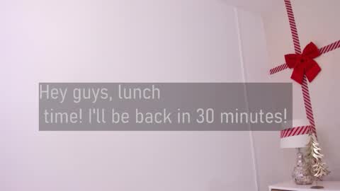 Snapshot of hellen_coy chatting on 12.12.24 Julieta online show from 12.12.24