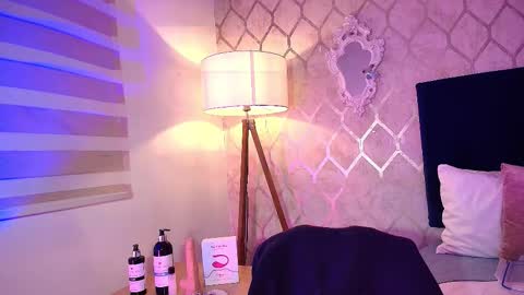 Hellen  online show from 10.12.25