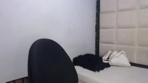 Snapshot of hellen_queensex chatting on 02.03.25 hellen_queensex online show from 02.03.25