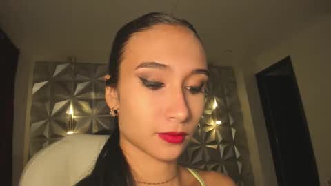 Snapshot of hellen_tease chatting on 11.24.25 Hellen online show from 11.24.25