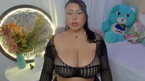 hellenamazing online show from 03.10.26