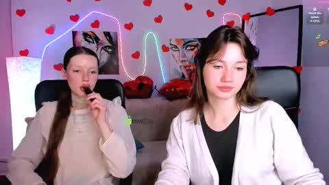 Snapshot of helli_belli chatting on 02.14.26 Helli online show from 02.14.26