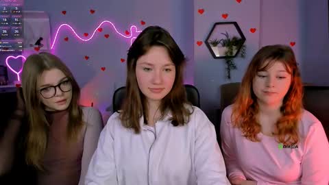 Snapshot of helli_belli chatting on 02.18.26 Helli online show from 02.18.26