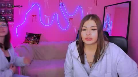 Snapshot of helli_belli chatting on 03.10.26 Helli online show from 03.10.26