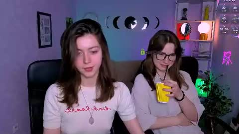 Snapshot of helli_belli chatting on 06.14.26 Helli online show from 06.14.26