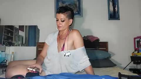 Cleo online show from 02.17.25