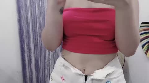 Snapshot of hellokitty_sexy chatting on 05.25.26 hellokitty_sexy online show from 05.25.26