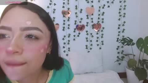 Snapshot of hellokitty_valery1 chatting on 04.15.26 hellokitty_valery1 online show from 04.15.26