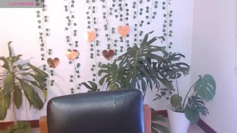 Snapshot of hellokitty_valery1 chatting on 04.22.26 hellokitty_valery1 online show from 04.22.26