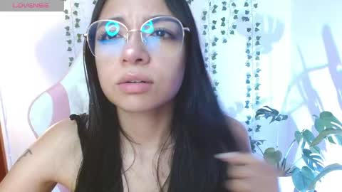 Snapshot of hellokitty_valery1 chatting on 05.17.26 hellokitty_valery1 online show from 05.17.26