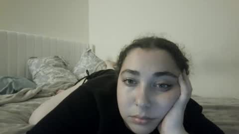 Snapshot of hellooli chatting on 12.22.25 hellooli online show from 12.22.25