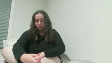 Snapshot of hellooli chatting on 12.23.25 hellooli online show from 12.23.25