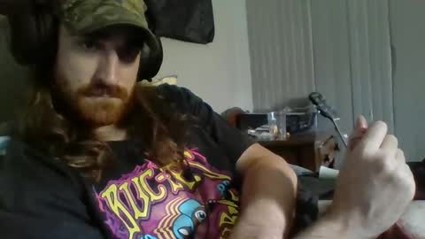 Snapshot of hellothereimcoolyo chatting on 09.15.25 longhairbeardedguy online show from 09.15.25