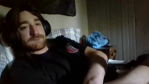 Snapshot of hellothereimcoolyo chatting on 04.07.26 longhairbeardedguy online show from 04.07.26