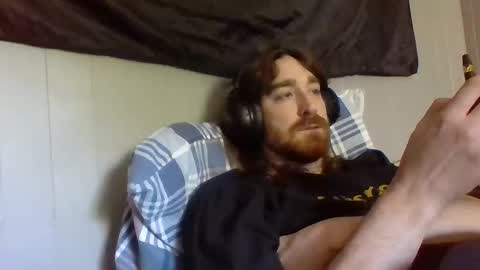 Snapshot of hellothereimcoolyo chatting on 04.19.26 longhairbeardedguy online show from 04.19.26