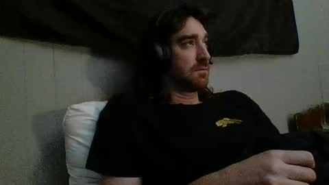 Snapshot of hellothereimcoolyo chatting on 05.03.26 longhairbeardedguy online show from 05.03.26