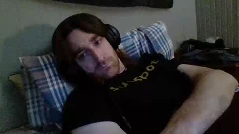 Snapshot of hellothereimcoolyo chatting on 05.25.26 longhairbeardedguy online show from 05.25.26