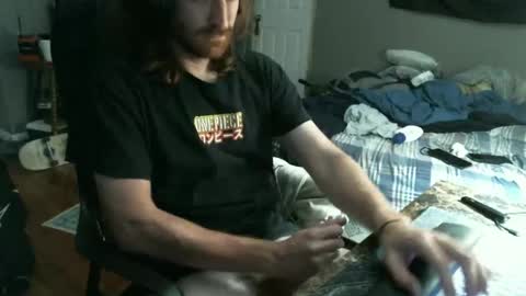 Snapshot of hellothereimcoolyo chatting on 06.08.26 longhairbeardedguy online show from 06.08.26