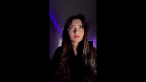 hellyluxury online show from 05.10.26