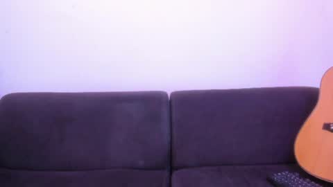 henrik_senn online show from 08.04.26